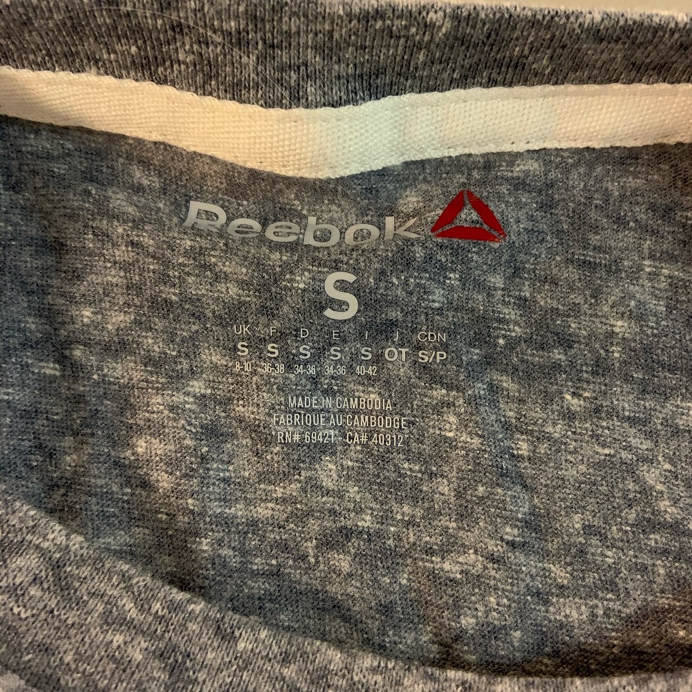 NWT Reebok Graphic Tee🆕 - Picture 3 of 4
